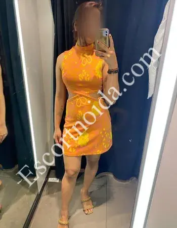Aditi Slim Escorts In Aerocity Aerocity vip escorts service